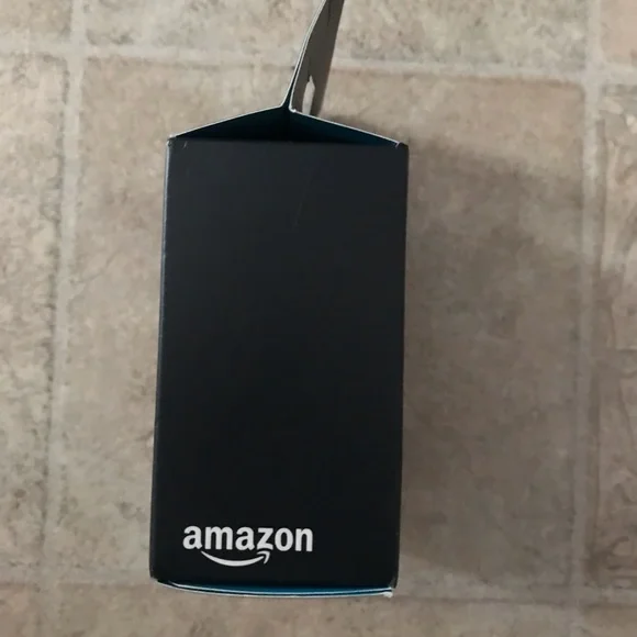 Amazon Smart Plug - Picture 8 of 9